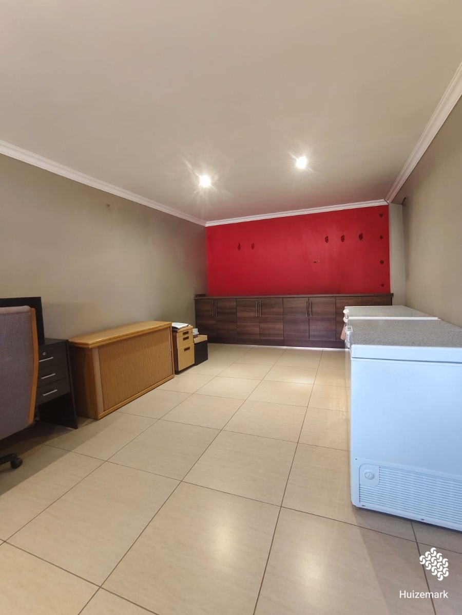 5 Bedroom Property for Sale in Vaalpark Free State